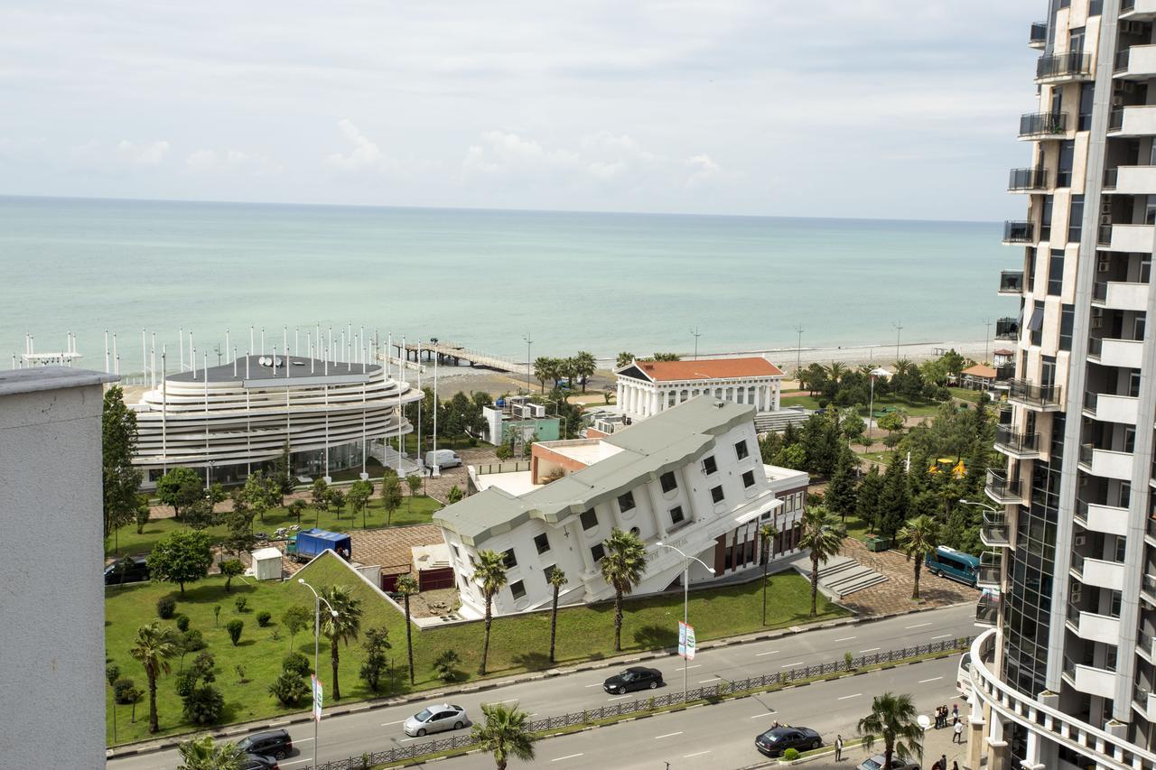 Apartment On Khimshiashvili Batumi Ngoại thất bức ảnh