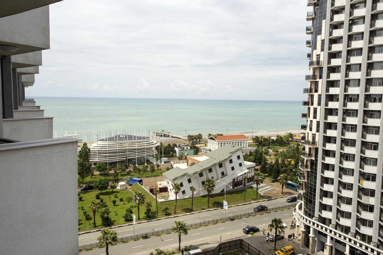 Apartment On Khimshiashvili Batumi Ngoại thất bức ảnh